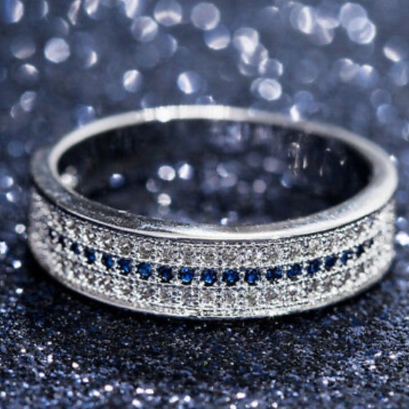 New 925 Sterling silver round shape blue sapphire Ring - Picture 5 of 9